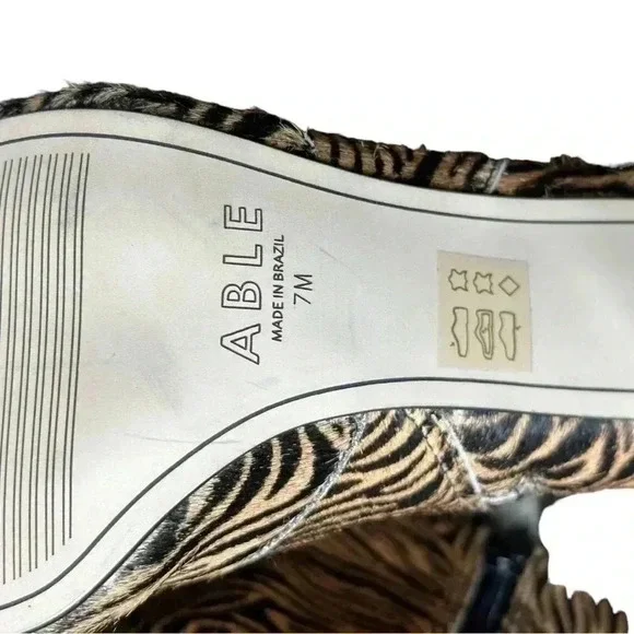 Able Tinsley Tiger Boots Size 7M Calf Hair Heeled Animal Print Heeled Pointy Toe - Picture 10 of 10